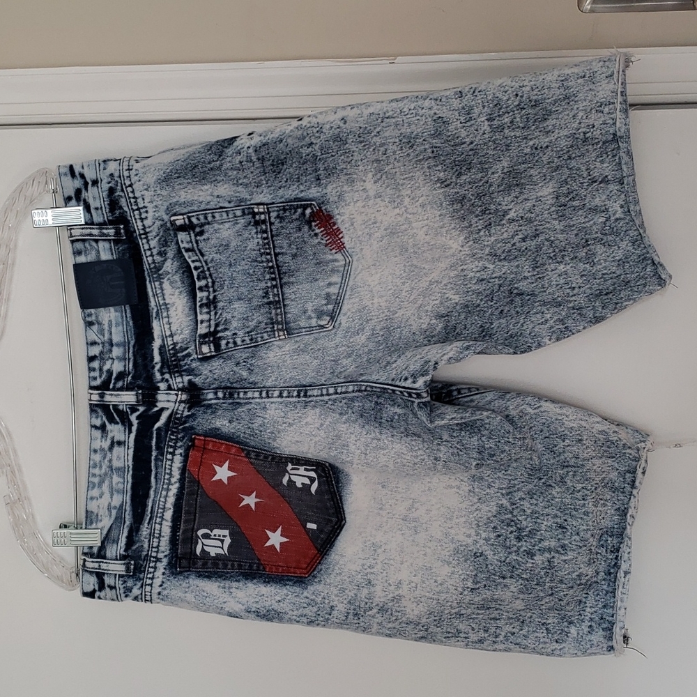 Men's Acid Wash Jean Shorts with Red Flag Pocket Accent